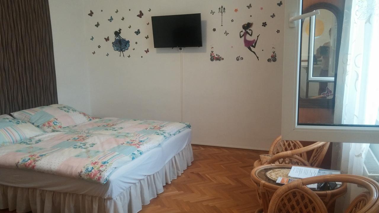 All-Inn Еґер Екстер'єр фото